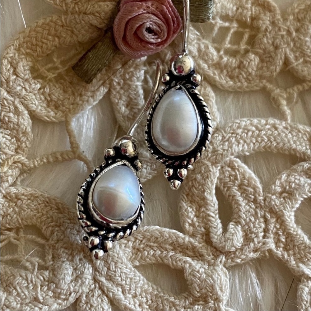 Silver Mother of Pearl Earrings